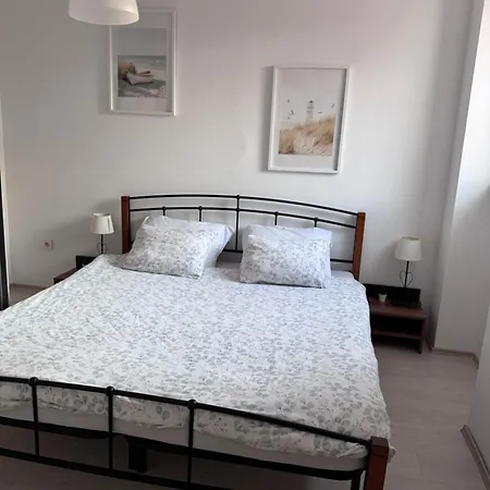 Holiday Home Omisalj * 오미살즈