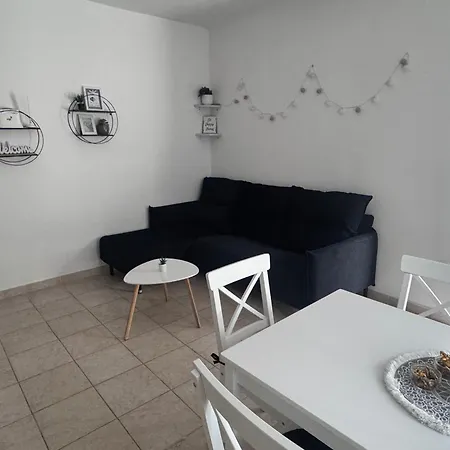 Appartement Holiday Home Omisalj Omišalj