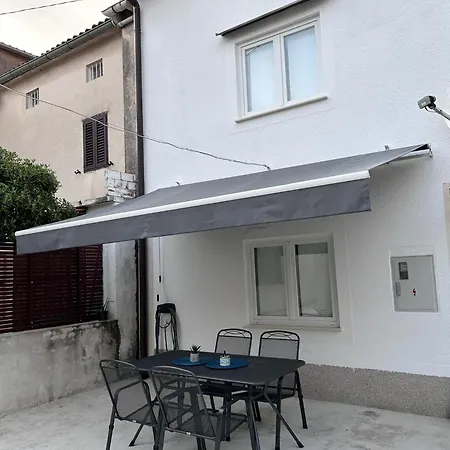 Holiday Home Omisalj Omišalj