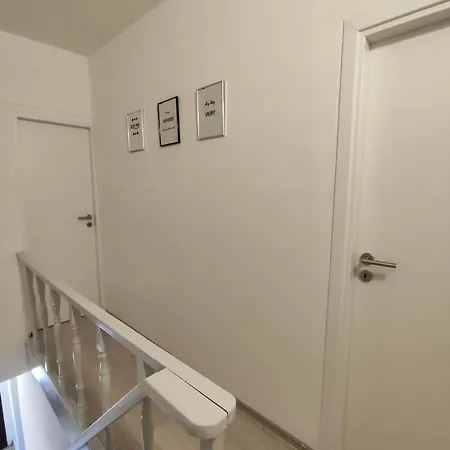 Appartamento Holiday Home Omisalj *