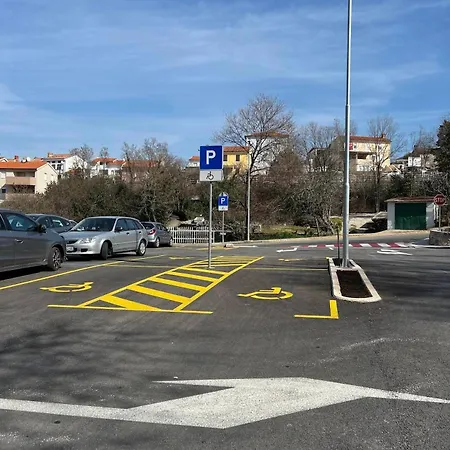 Holiday Home Omisalj Apartament