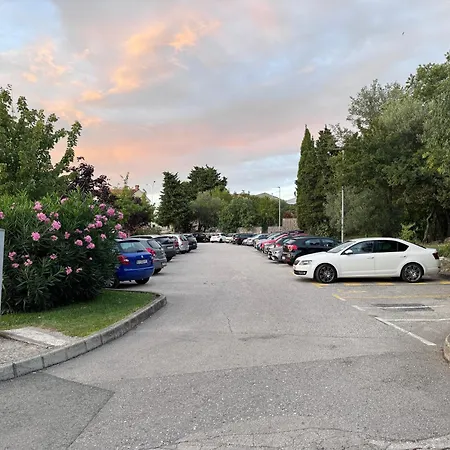 Holiday Home Omisalj Apartament